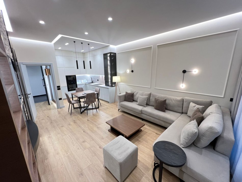 Tirane, jepet me qera apartament 1+1 Kati 4, 70 m² 900 € (rruga e kavajes)
