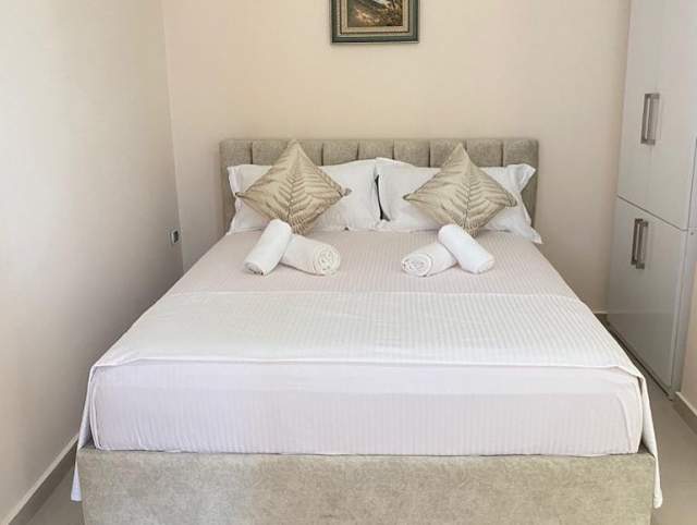 Tirane, jepet me qera garsonier 1+1 Kati 3, 40 m² 260 Euro (Rruga 5-Maji)