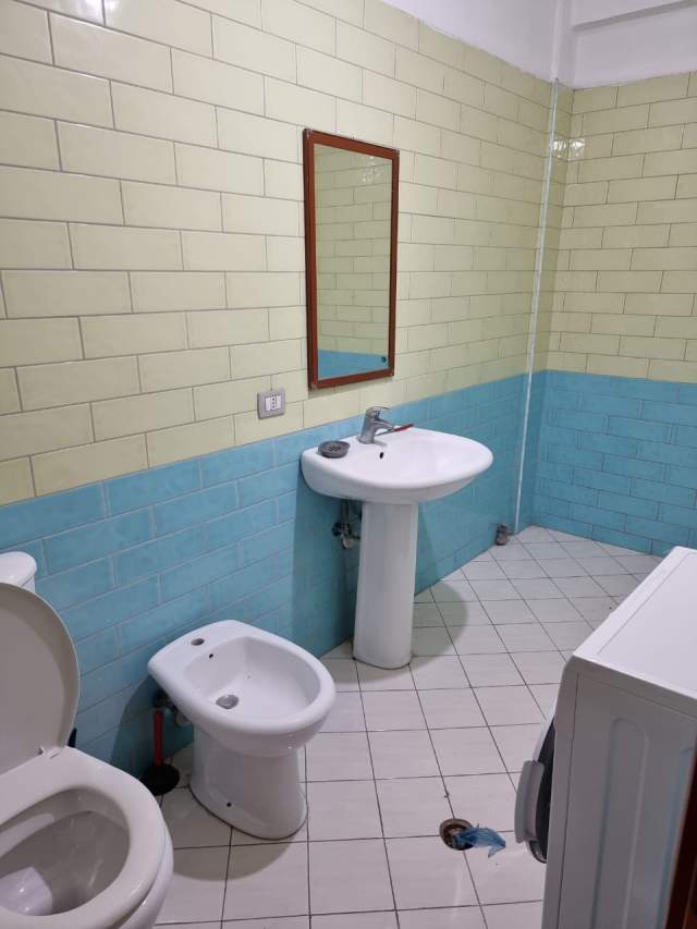 Tirane, jepet me qera apartament 3+1+BLK Kati 6, 128 m² 38.000 Leke (Rruga Astrit Losha)
