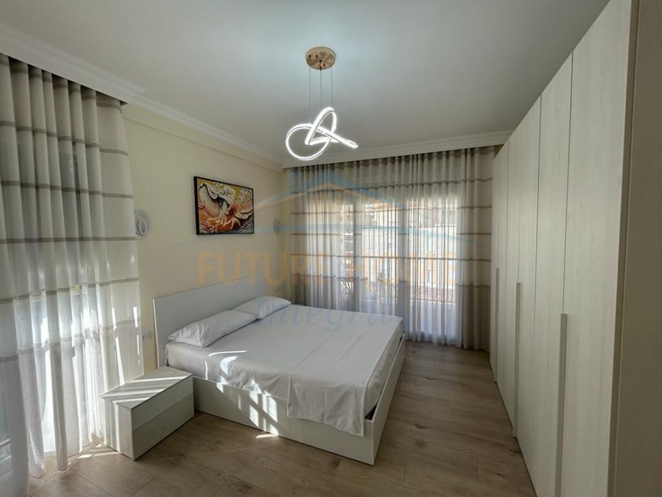 Tirane, jepet me qera apartament 2+1 Kati 2, 110 m² 1.200 € (ATSH)