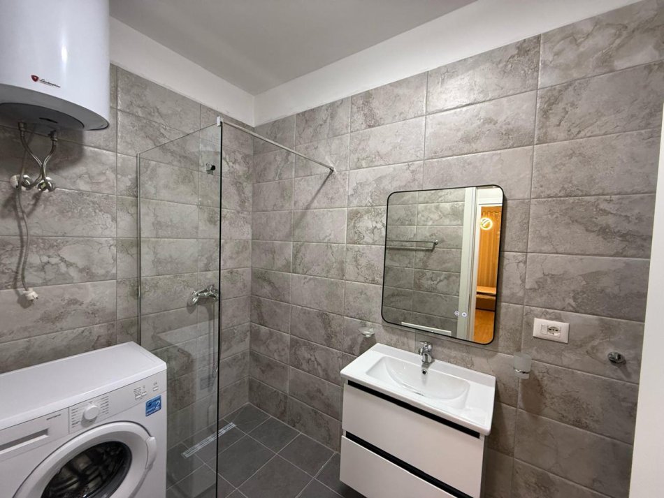 Tirane, jepet me qera apartament 2+1 Kati 3, 80 m² 700 € (don bosko)