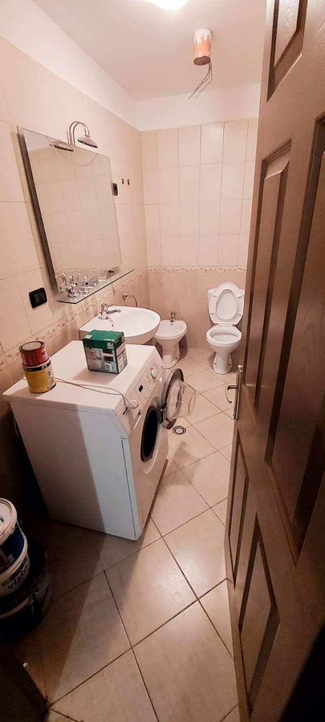 Tirane, jepet me qera apartament 2+1+BLK Kati 6, 94 m² 45.000 Leke (Aleksander Moisiu)