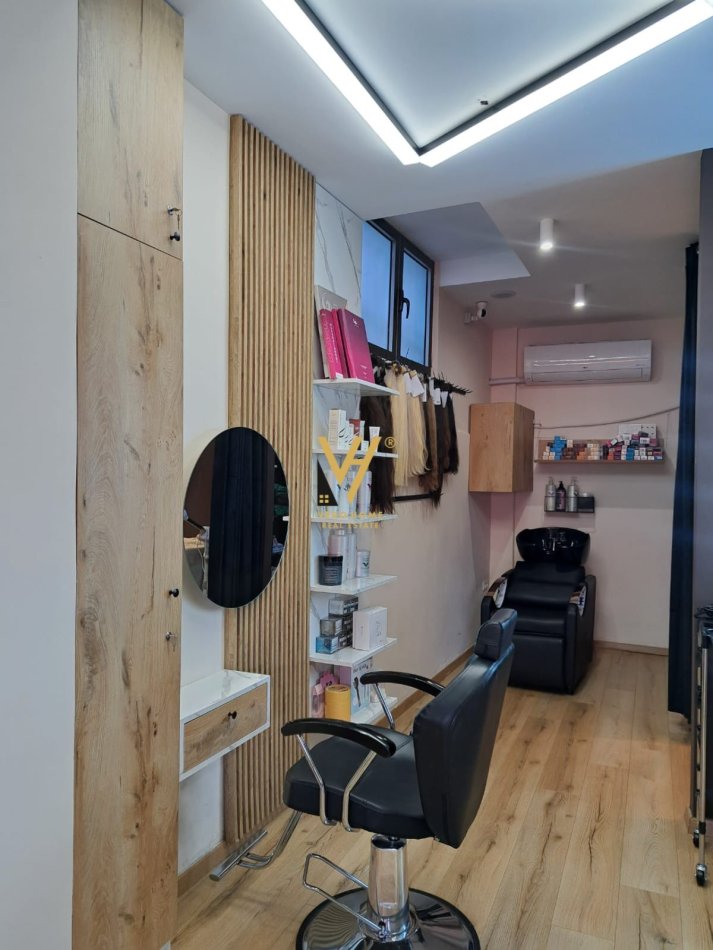 Tirane, jepet me qera dyqan Kati 0, 50 m² 900 € (RRUGA XHANFIZE KEKO)