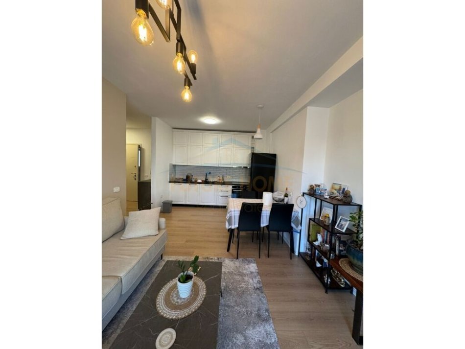 Tirane, shitet apartament 1+1 Kati 1, 71 m² 109.000 € 