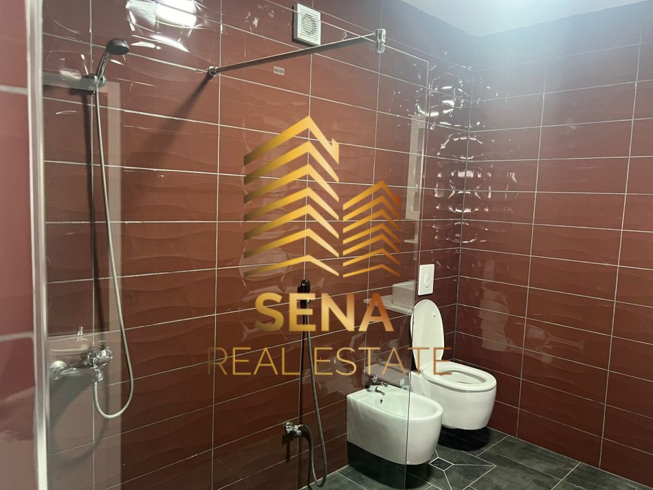Tirane, jepet me qera apartament 2+1 Kati 3, 105 m² 450 € (Rruga e Dibres)