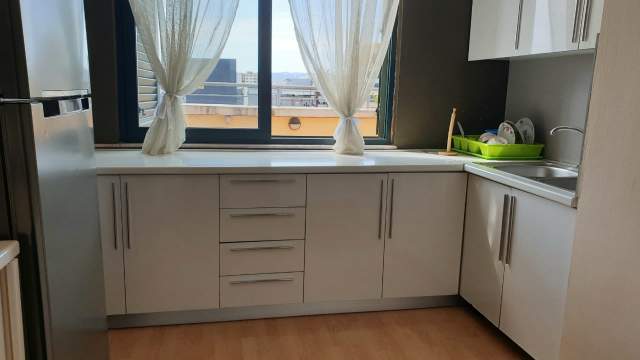 Tirane, jap me qera apartament 1+1+A+BLK Kati 4, 120 m² 500 Euro (rruga frederik shiroka)
