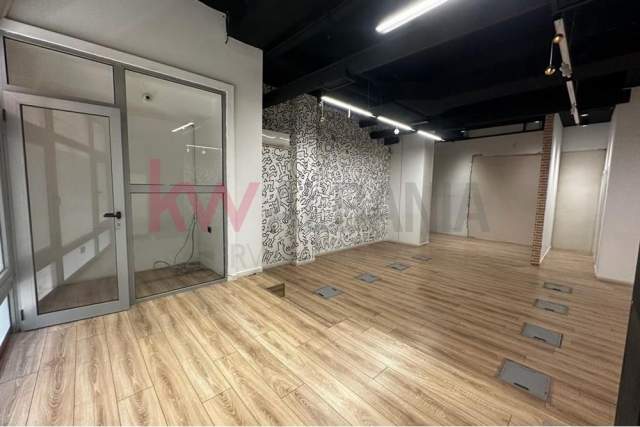 Tirane, jepet me qera ambjent biznesi Kati 2, 105 m² 800 Euro (Rruga e Kavajes)