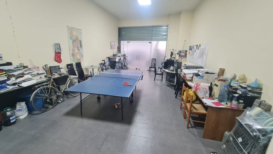 Tirane, jepet me qera ambjent biznesi Kati 0, 60 m² 400 € (Selvia , Rruga e Saracve)