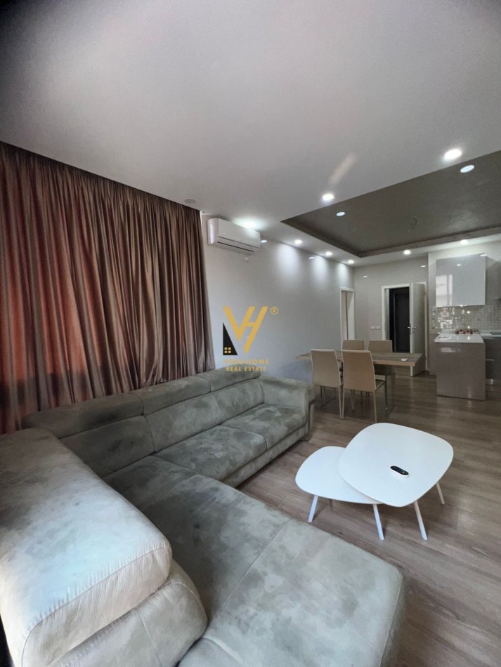 Tirane, jepet me qera apartament 3+1+Ballkon Kati 4, 120 m² 1.000 € (LIQENI I THATE)
