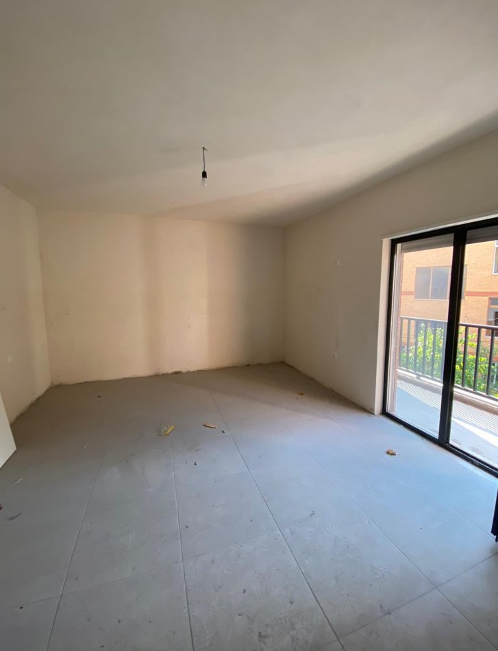 Tirane, shitet apartament 1+1+Ballkon Kati 1, 70 m² 128.000 € (Selvia)