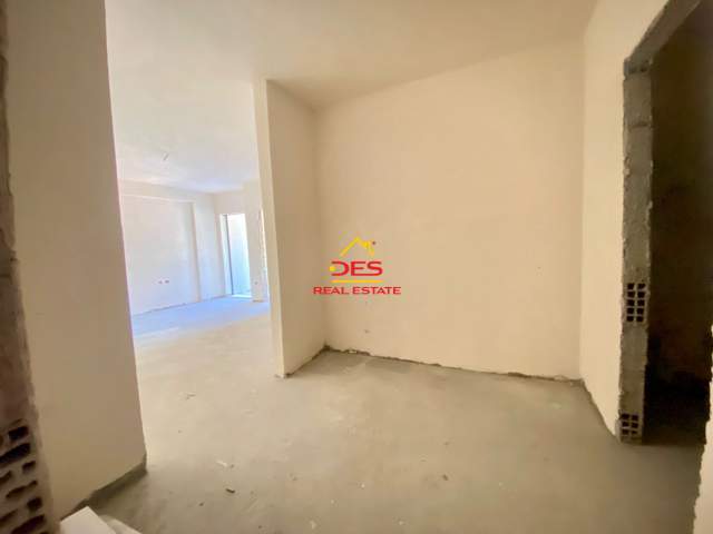 Vlore, shitet apartament 1+1+BLK Kati 10, 73 m² 85.000 Euro (Rruga Murat Terbaci)