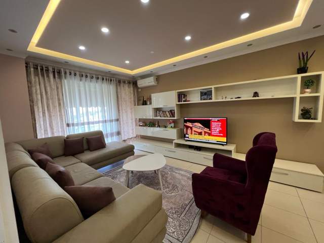 Tirane, shitet apartament 2+1+BLK Kati 2, 97 m² 105.000 Euro (Xhamia)