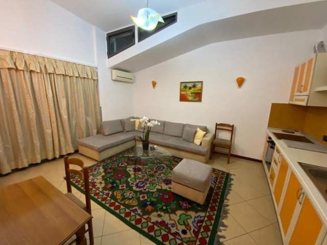 Tirane, jepet me qera apartament 1+1+BLK Kati 4, 60 m² 40.000 Leke (Tregu Elektrik .rruga mihal grameno)