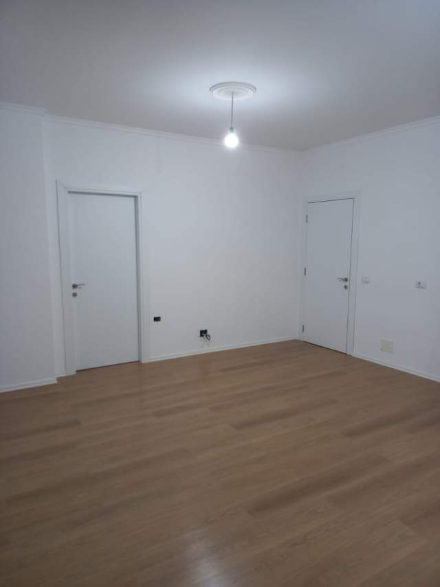 Tirane, shes apartament 1+1+A+BLK Kati 8, 75 m² 66.000 Euro (Yzberish)