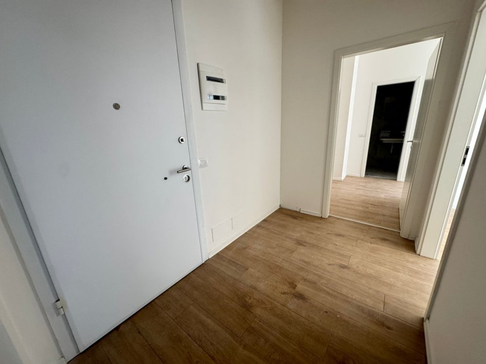 Tirane, jepet me qera apartament 2+1 Kati 2, 90 m² 450 € (rruga jordan misja)