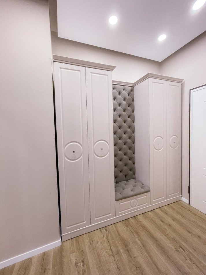 Tirane, jepet me qera apartament 2+1 Kati 2, 120 m² 1.200 € (PAZARI I RI)