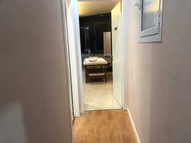 Tirane, shes ambjent biznesi Kati 3, 123 m² 230.000 Euro (9-Kateshet)