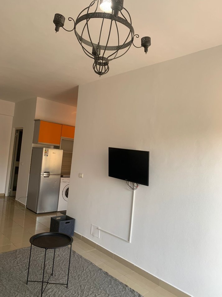 Durres, jepet me qera apartament 1+1+Ballkon Kati 4, 300 € (Pavaresia Durres)