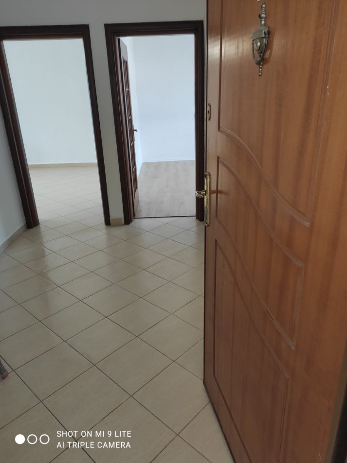 Tirane, shes apartament 2+1 Kati 4, 70 m² 100.000 € (Shkolla Bashkiar)