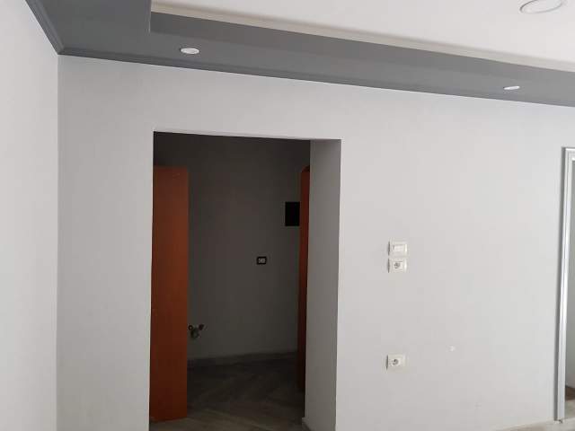 Elbasan, shes dyqan 53 m² 60,000 € / Total.