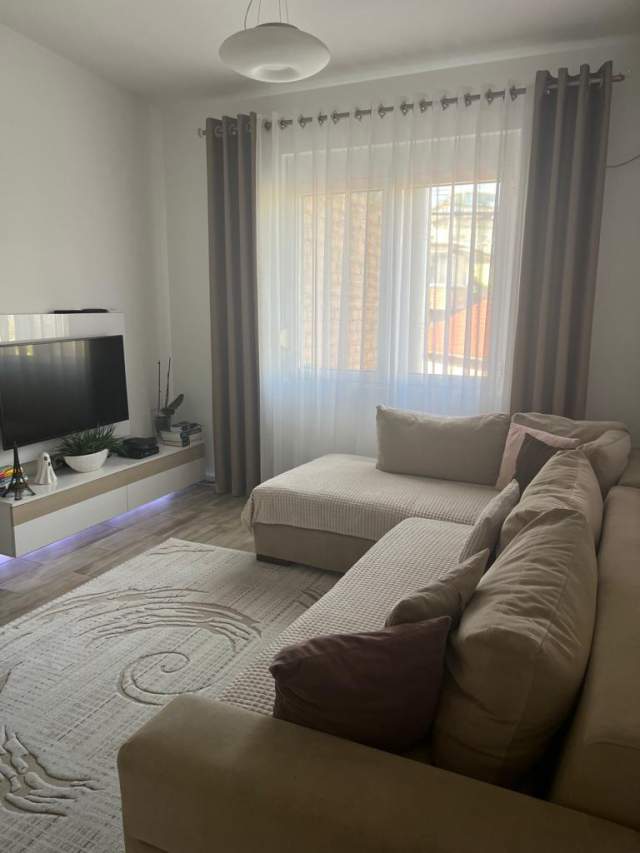 Tirane, jepet me qera apartament 2+1+A Kati 5, 90 m² 700 Euro (stadiumi dinamo)