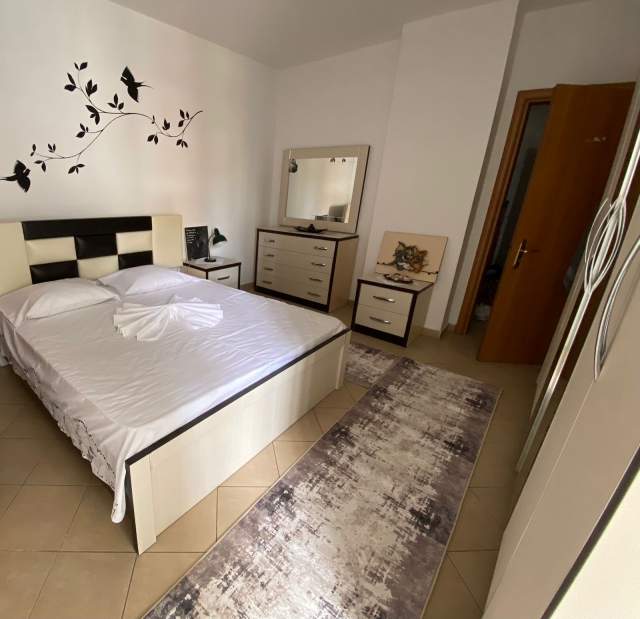 Tirane, jepet me qera apartament 1+1+BLK Kati 6, 70 m² 35.000 Leke (Rruga teodor keko)