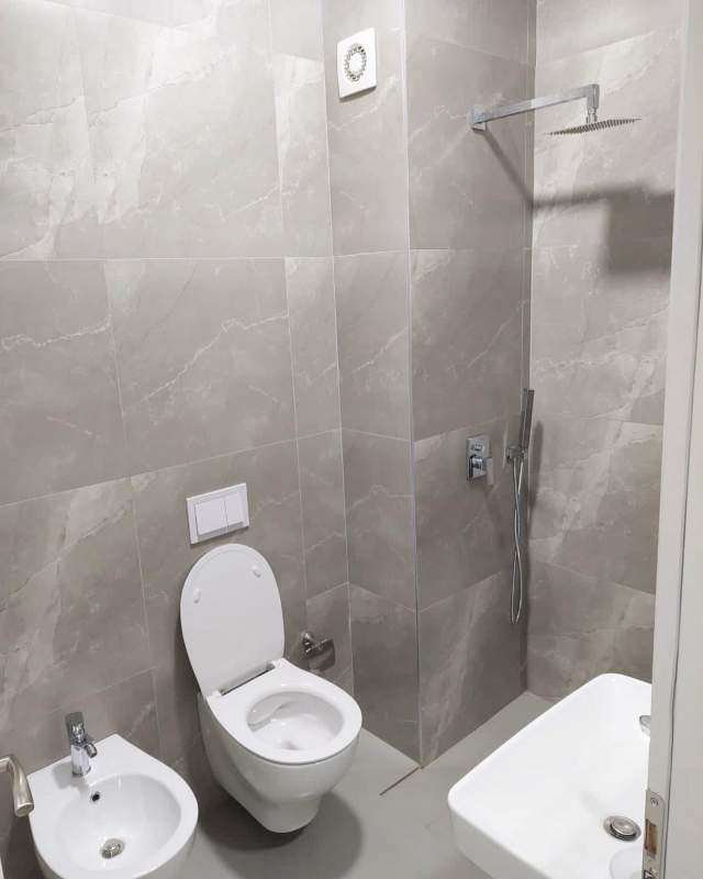Tirane, jepet me qera apartament 1+1+BLK Kati 7, 64 m² 350 Euro (Rruga Kongresi i Manastirit)