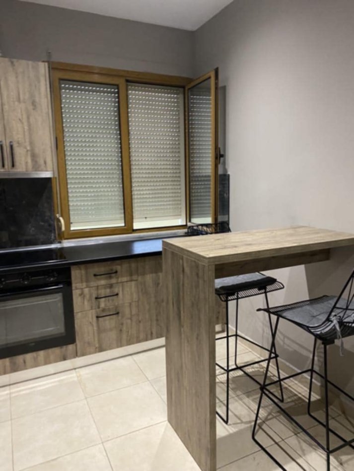 Tirane, jepet me qera Vile 1+1+Ballkon Kati 2, 50 m² 370 € (Kristaq capo)