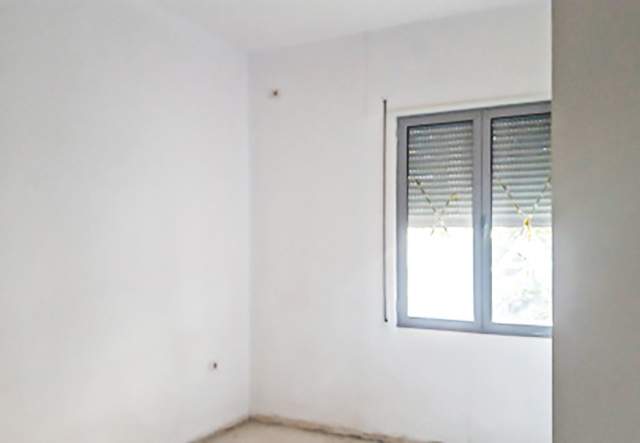 Tirane, shitet apartament 130 m² 160.000 Euro
