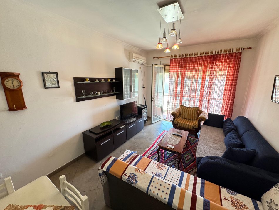 Tirane, jepet me qera apartament 2+1 Kati 2, 90 m² 550 € (don bosko)