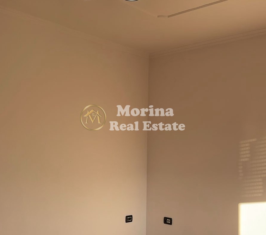 Tirane, jepet me qera apartament 2+1 Kati 4, 85 m² 600 € (Laprake)