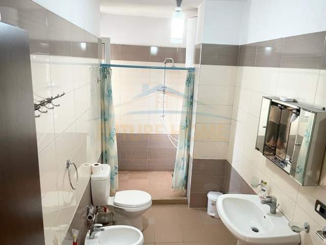 Tirane, jepet me qera apartament 1+1+BLK Kati 7, 66 m² 400 Euro