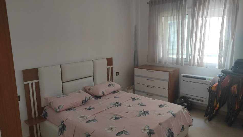 Shitet, Apartament 2+1+2+Post Parkimi, Vlorë.