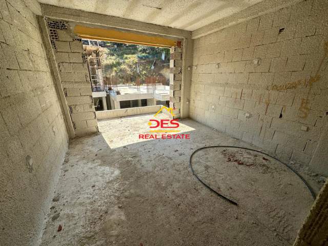 Vlore, shitet apartament 1+1+BLK Kati 3, 81 m² 1.000 Euro/m2 (Rruga Dhimiter Konomi, Vlore)