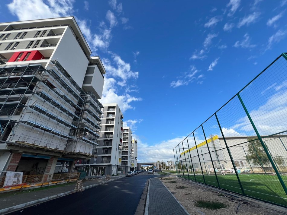 Tirane, shitet apartament 1+1+Ballkon Kati 2, 58 m² 60.500 € (Autostrada Tirane - Durres)