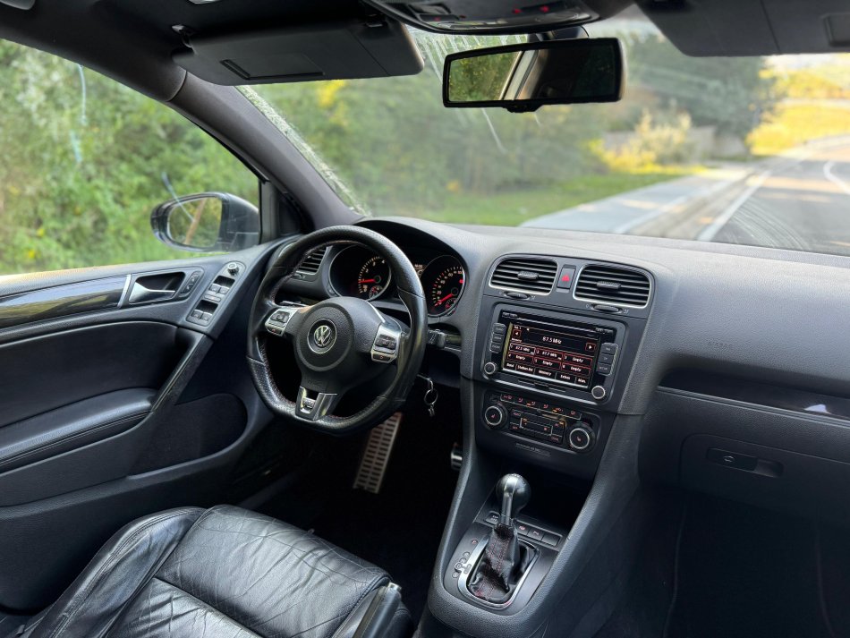 Tirane, shes makine Volkswagen GOLF GTI Benzin, automatik Kondicioner 279.000 km 5.900 €