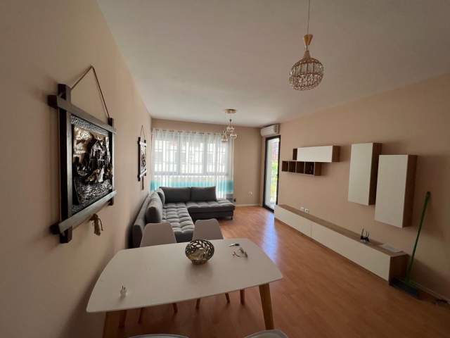 Tirane, jepet me qera apartament 2+1+BLK Kati 2, 100 m² 550 Euro (rruga Kongresi i Manastirit)