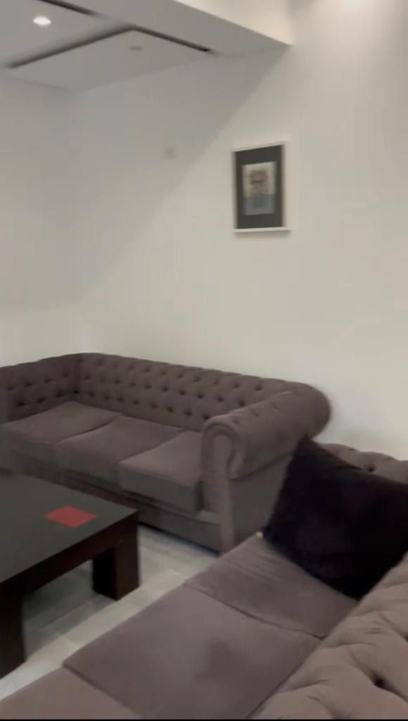 Tirane, jepet me qera shtepi 2+1 Kati 1, 100 m² 500 Euro (gprane Gjykates Administrative)