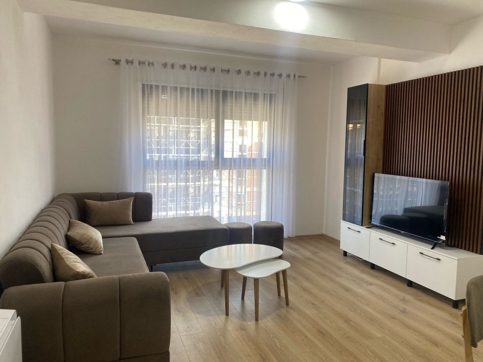 0683487469  Tirane, jepet me qera apartament 2+1+Aneks+Ballkon Kati 3, 113 m² 650 € (Bulevardi i Ri)