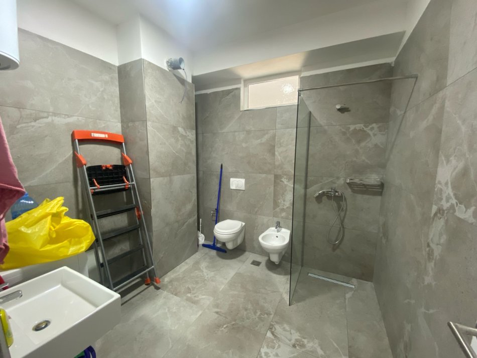 0683487469  Tirane, jepet me qera apartament 2+1+Aneks+Ballkon Kati 3, 113 m² 650 € (Bulevardi i Ri)