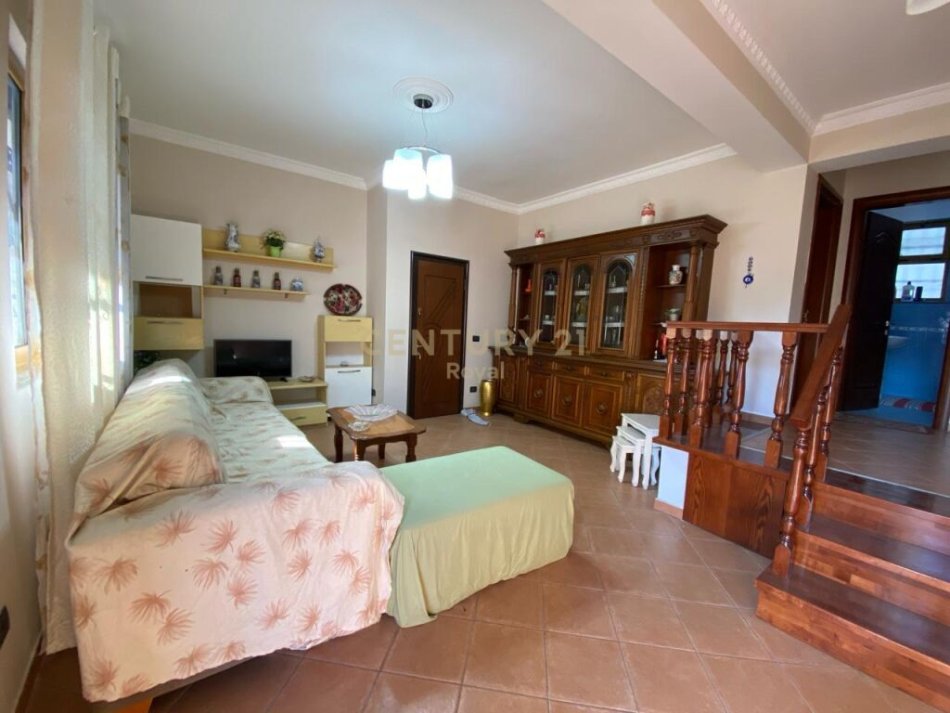 Tirane, shes Vile 3 Katshe Kati 3, 395 m² 310,000 € (Kodra e Priftit)