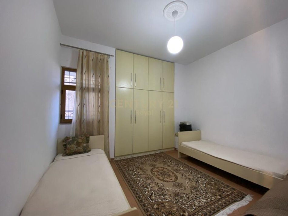 Tirane, shes Vile 3 Katshe Kati 3, 395 m² 310,000 € (Kodra e Priftit)