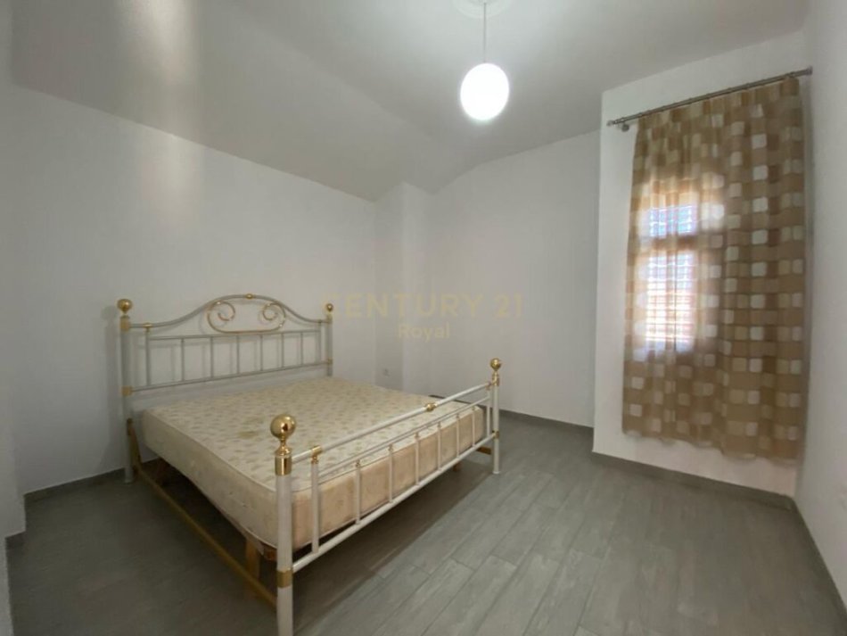 Tirane, shes Vile 3 Katshe Kati 3, 395 m² 310,000 € (Kodra e Priftit)