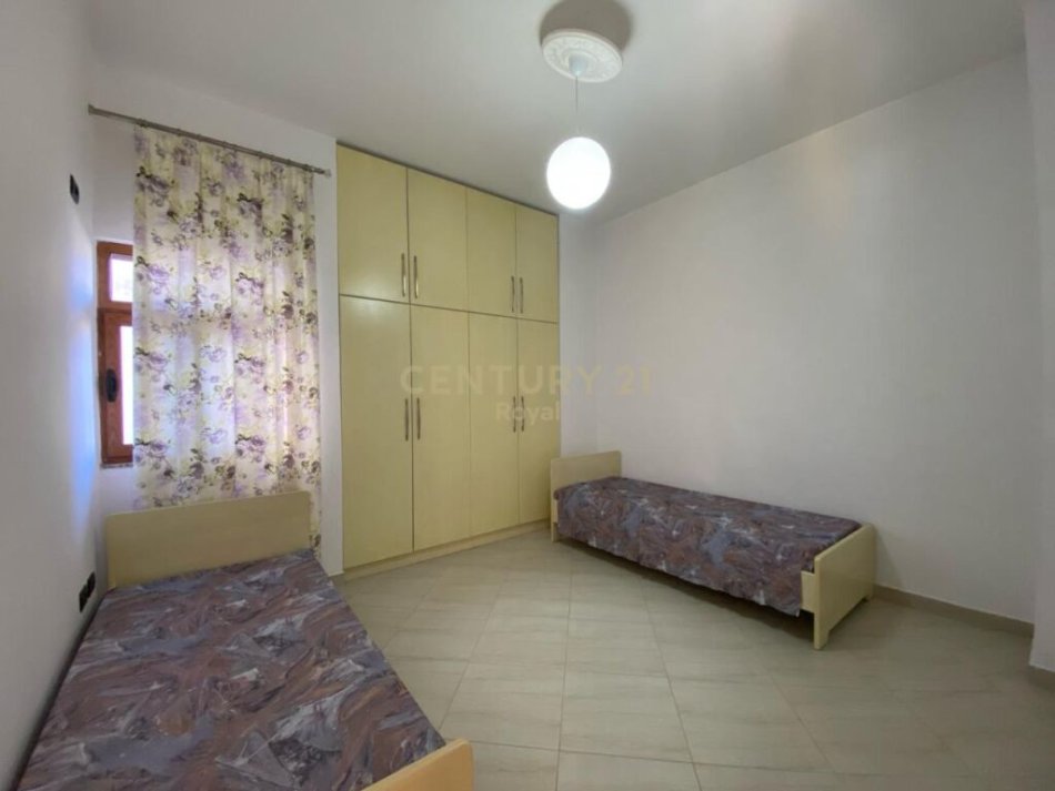 Tirane, shes Vile 3 Katshe Kati 3, 395 m² 310,000 € (Kodra e Priftit)