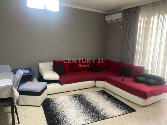 Tirane, shitet apartament 2+1 Kati 5, 98 m² 90.000 Euro (Yzberisht)