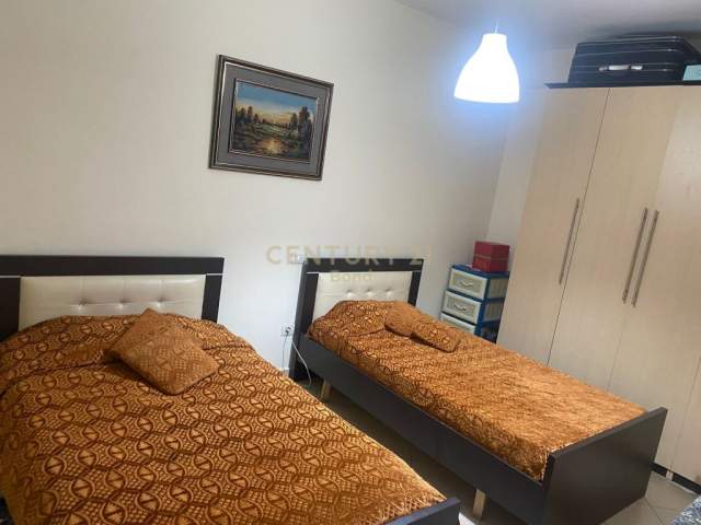 Tirane, shitet apartament 2+1 Kati 5, 98 m² 90.000 Euro (Yzberisht)