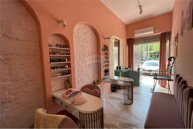 Tirane, jepet me qera dyqan Kati 0, 18 m² 400 Euro (Mine Peza)