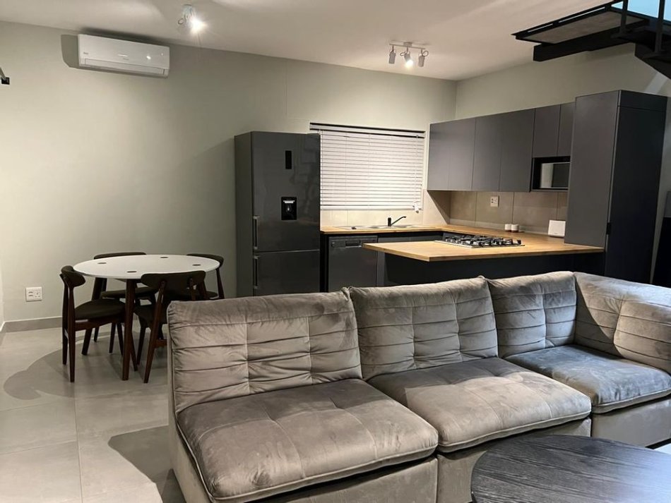 Tirane, jepet me qera apartament 2+1 Kati 0, 120 m² 550 € (Liqeni i Thate)