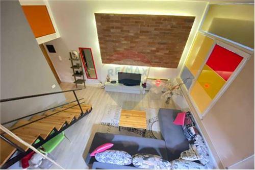Tirane, jepet me qera apartament duplex 1+1 Kati 1, 75 m² 450 Euro (Myslym Shyri)