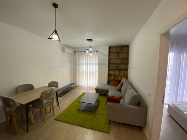 Tirane, jepet me qera apartament 1+1 Kati 6, 58 m² 350 Euro (univers city)